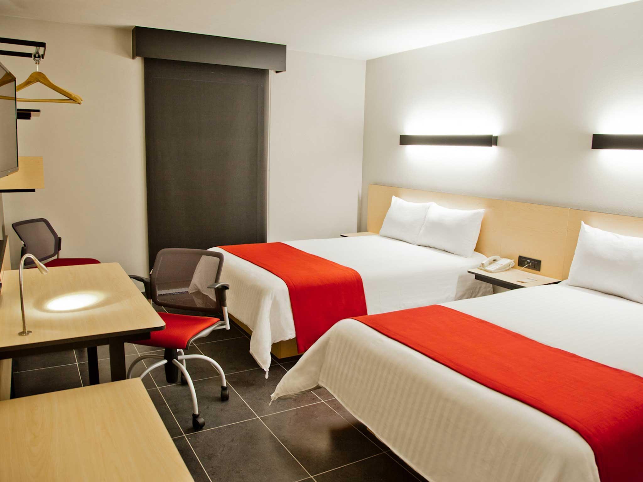 City Express By Marriott Paraíso Buitenkant foto