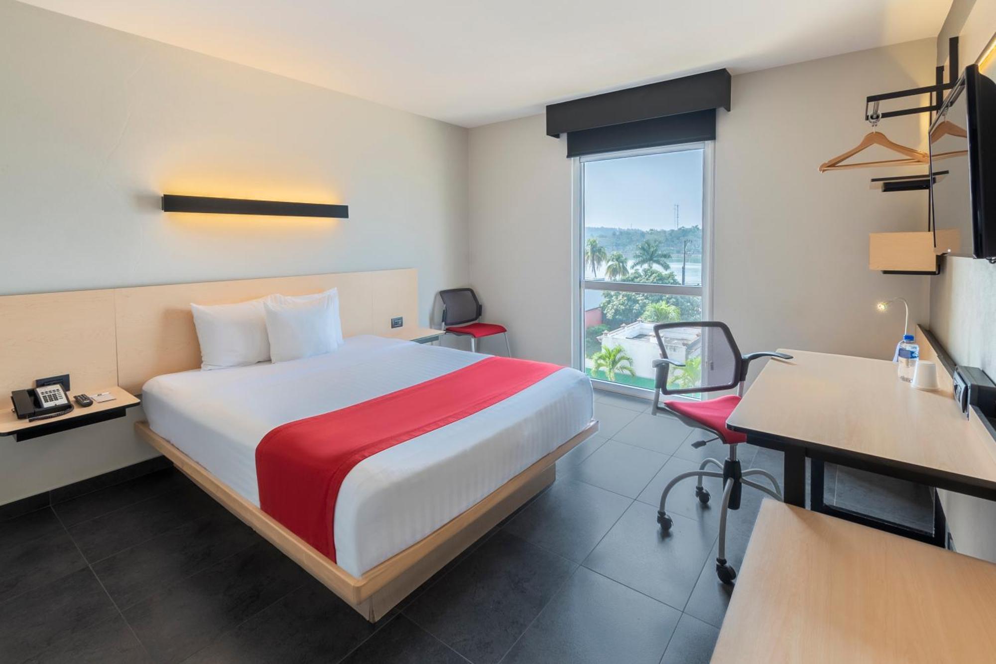 City Express By Marriott Paraíso Buitenkant foto