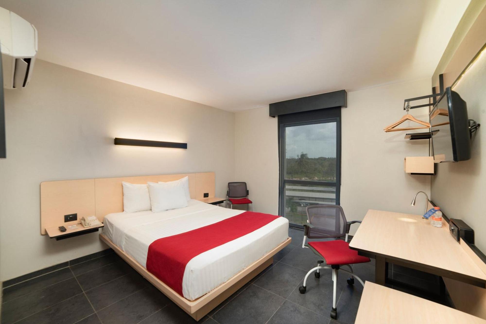 City Express By Marriott Paraíso Buitenkant foto